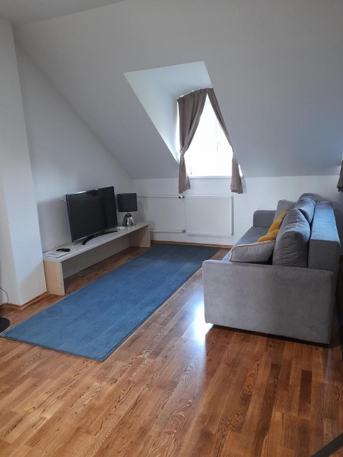 Rosenberg Kuria Bed & Breakfast Taplanszentkereszt ภายนอก รูปภาพ